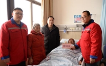 寒冬送温暖 慰问暖人心-尊龙凯时-人生就是搏集团公司开展“送温暖”慰问活动